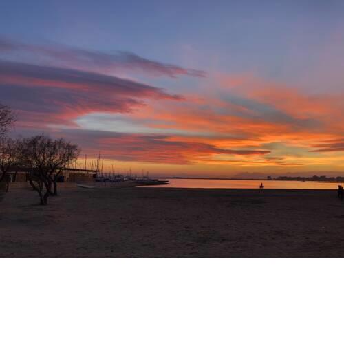 Apartamento renovado con vistas a la bahía de Roses