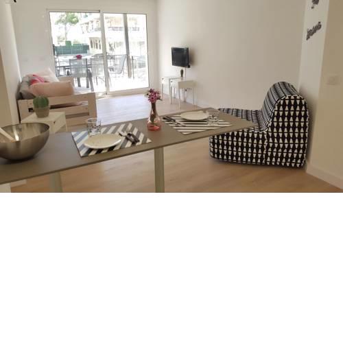APARTAMENTO SALOU 8 PERSONAS 100M PLAYA