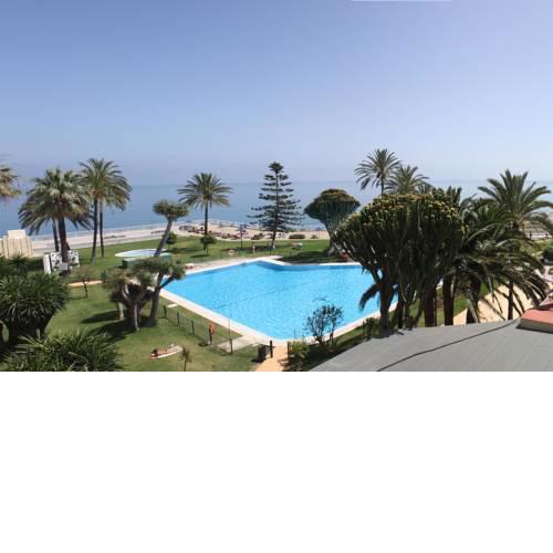 Apartamento sobre la playa en La Carihuela
