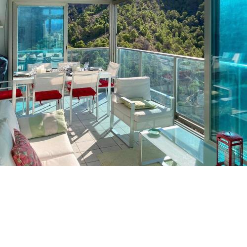 Apartamento soleado con terraza privada