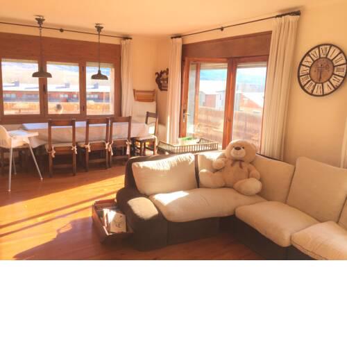 Apartamento soleado. Ideal famílias