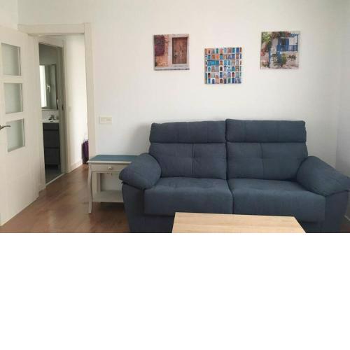 Apartamento totalmente reformado, bien situado