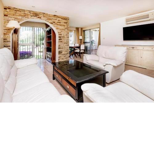 Apartamento Urb. privada Nueva Atalaya - Estepona