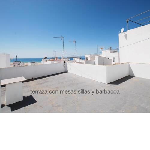 Apartamento vistas al mar con terraza solo familia