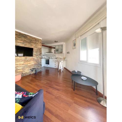 Apartamento WELCS con terraza y viistas al mar