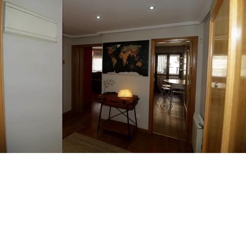 Apartamento , wifi y garaje cerca del centro