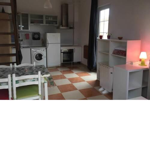 Apartamento/loft independiente con jardin y patio