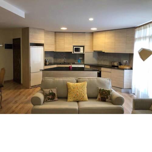 Apartamentos Betren Priviletge I by Pirinalia