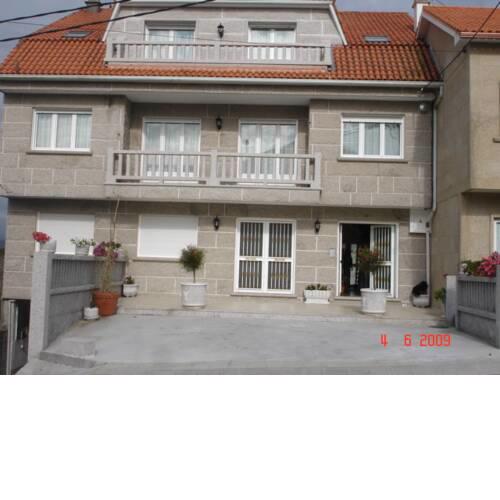 APARTAMENTOS CASTRELO