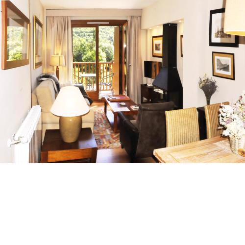 Apartamentos Chardins-Chardín de Llis