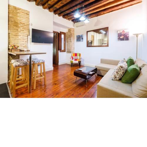 Apartamentos con Patio by Toledo Ap