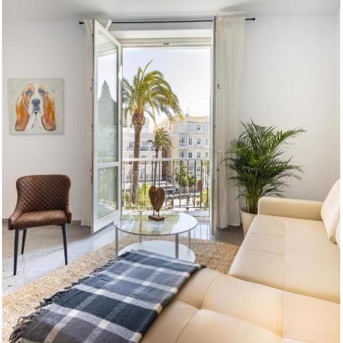 Apartamentos El Capitan Veneno by Cadiz4Rentals