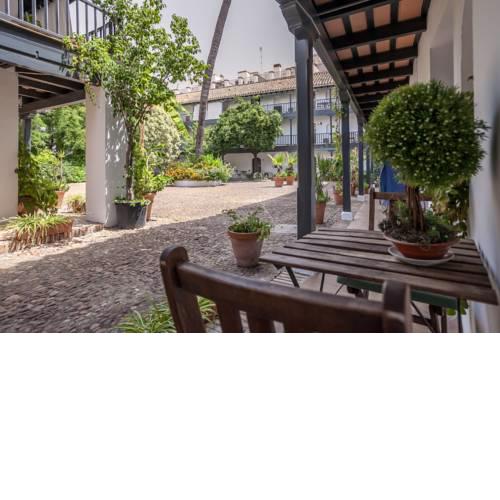 Apartamentos Gadi Corral Siglo XVI