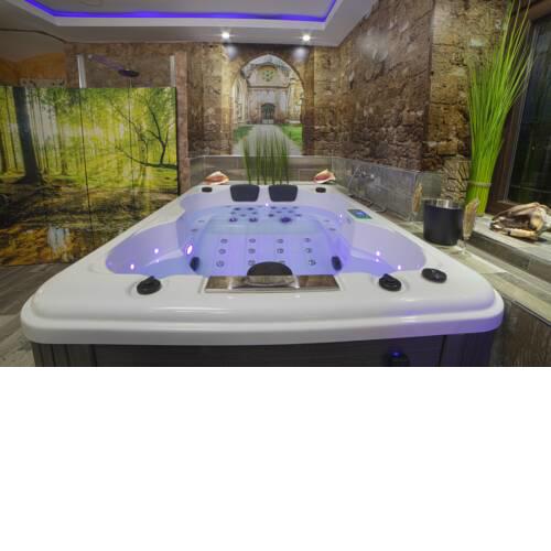 APARTAMENTOS LA VEGUILLA y LA VEGUILLA DELUXE JACUZZI