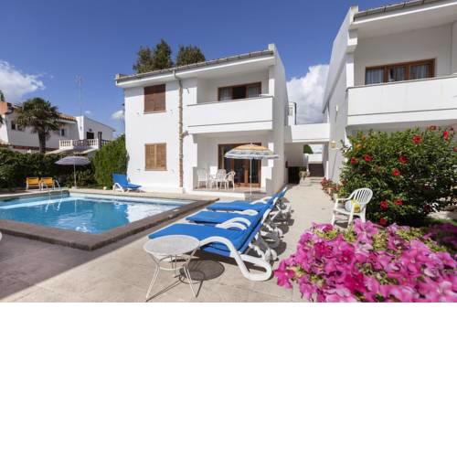 Apartamentos Leo