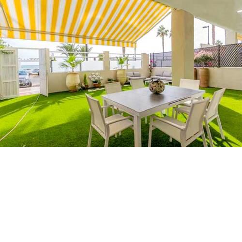 Apartamentos LOLA y MANUELA en primera línea playa Carihuela con excelente Terraza-jardin de 80 m2 frente al Mar con aparcamiento privado Ideal para descansar oyendo las olas del Mar
