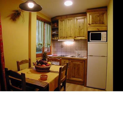 Apartamentos Los Pirineos Biescas
