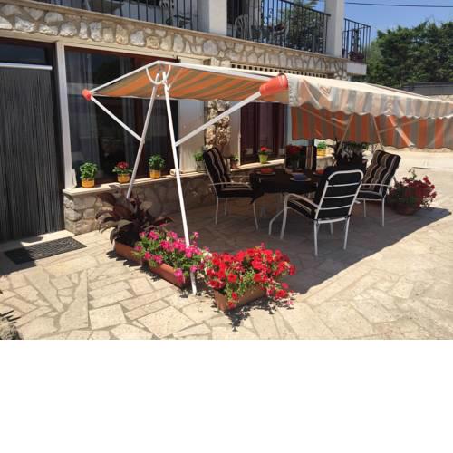 Apartamentos Maruja Roig 2