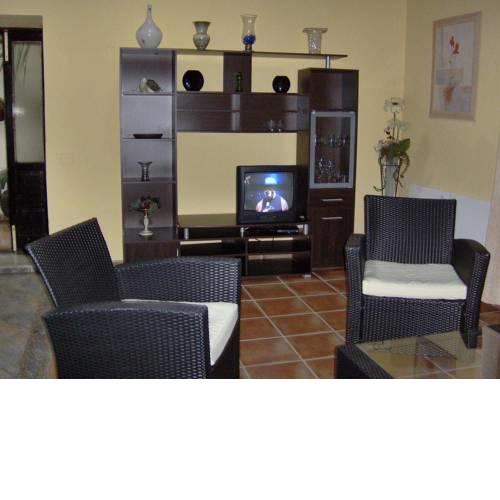 Apartamentos Monasterio de San Antonio - Günstiges Apartment zur Straße