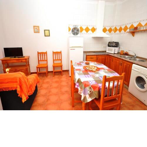 Apartamentos Noria Solo Familias y Parejas