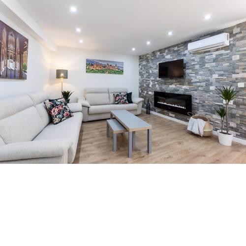 Apartamentos Reina Isabel
