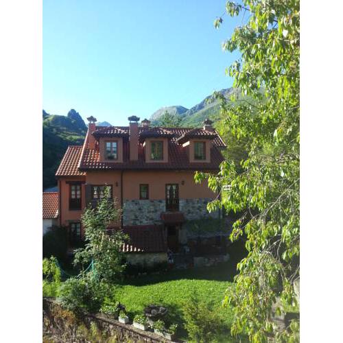 Apartamentos Rurales Buenamadre