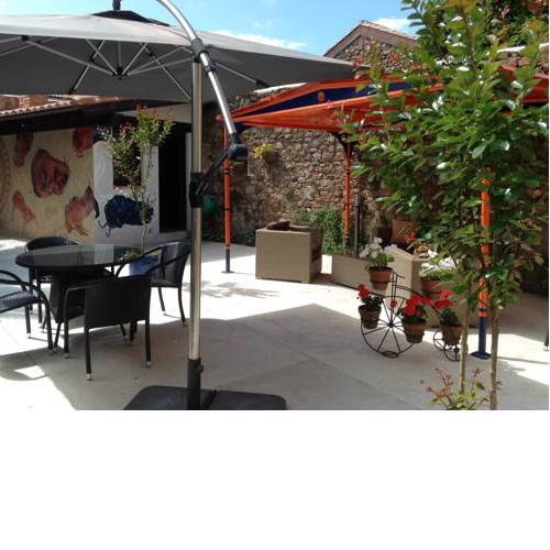 Apartamentos Rurales La Villa de Piedra