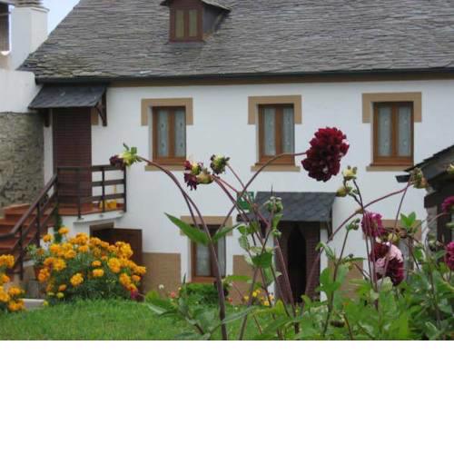 Apartamentos Rurales Romallande