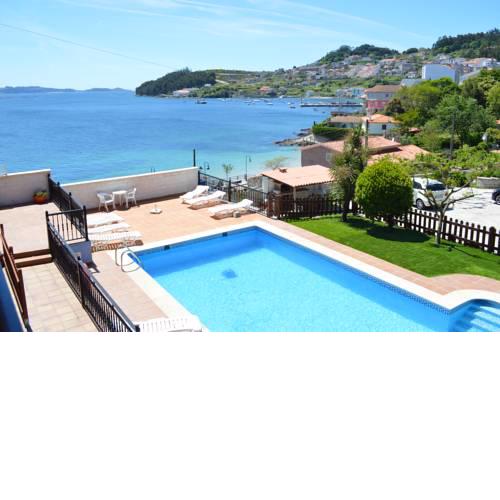 Apartamentos Sinás Playa