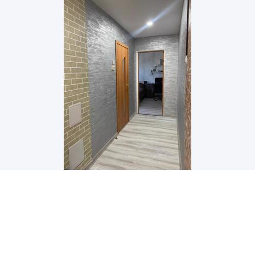 Apartamentos superiores con un hermoso balcón