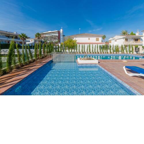 Apartamentos venecia a unos pasos de la playa