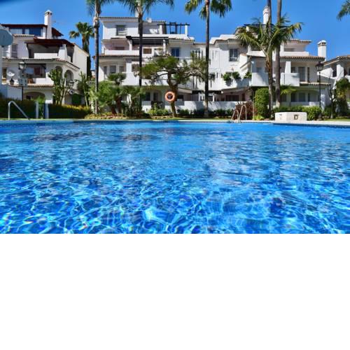 Apartamentos y Casas Serinamar Marbella