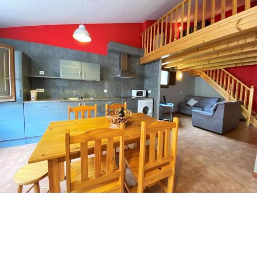 Apartaments La Vall Dúplex Abril