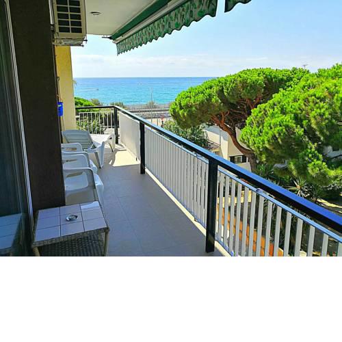 Apartaments Llavaneres by Hauzify