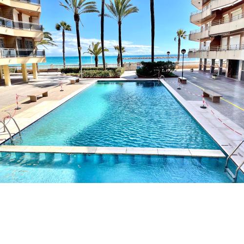 ApartBeach MARINA PLAYA Climatizado Piscina y Parking