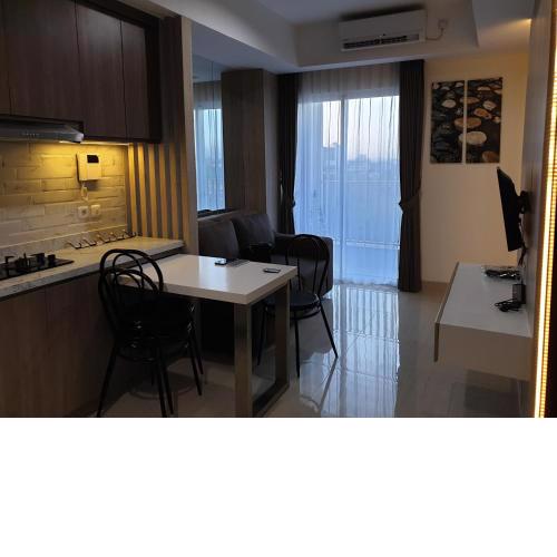 Apartemen Grand sungkono Lagoon Venetian.