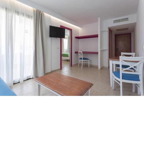 Aparthotel Cala Guya