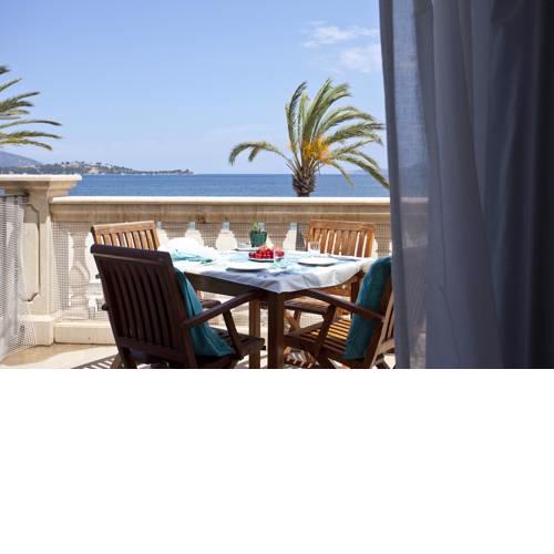 Aparthotel Galeón Suites