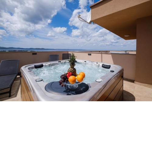 Apartman Luana 1 with rooftop jacuzzi