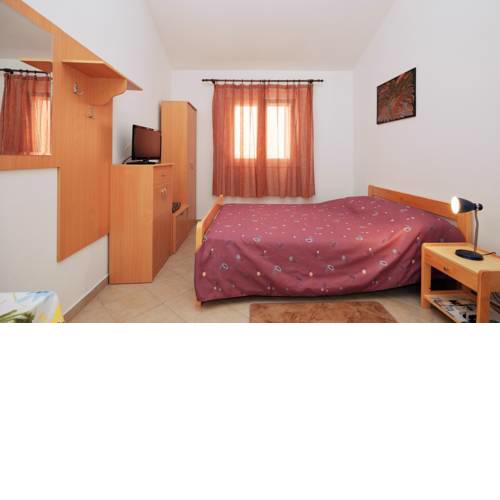 Apartman Lučić-studio - 2min walk from the beach