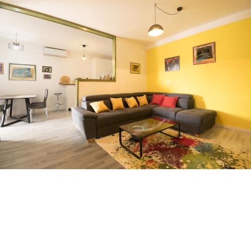 Apartman sa tri spavaće sobe u blizini plaže
