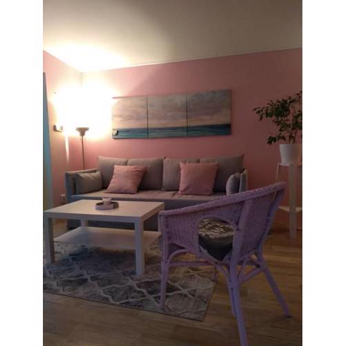 apartmán v rodinnom dome pri vinohradoch 15 min. od centra BA a 15 min. od letiska