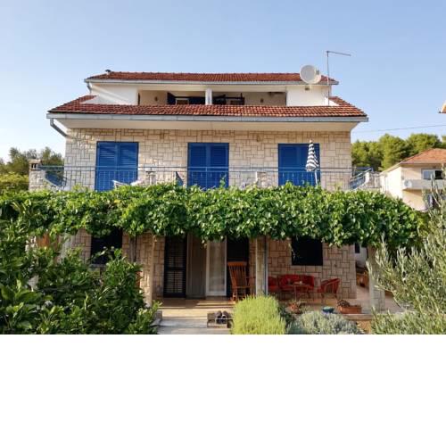 Apartmani Pavičić-Ivelja