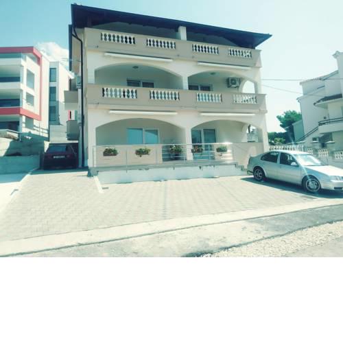 Apartmani Vera