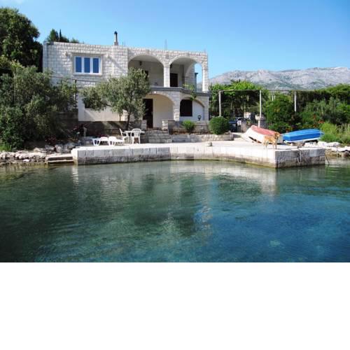 Apartmans and Rooms Dunjini Dvori