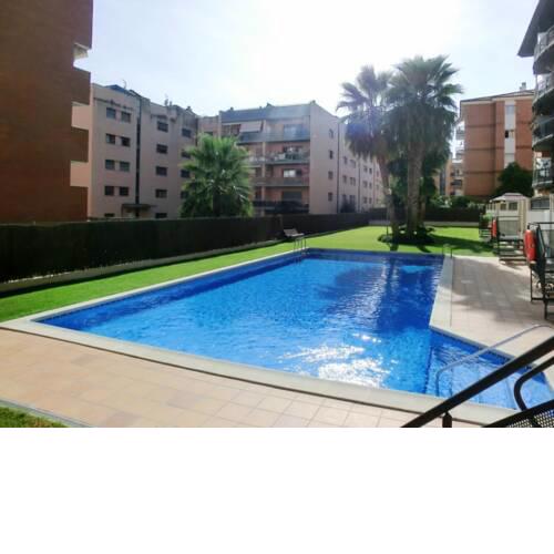 Apartment - 3 Bedrooms with Pool young people group not allowed - 04289