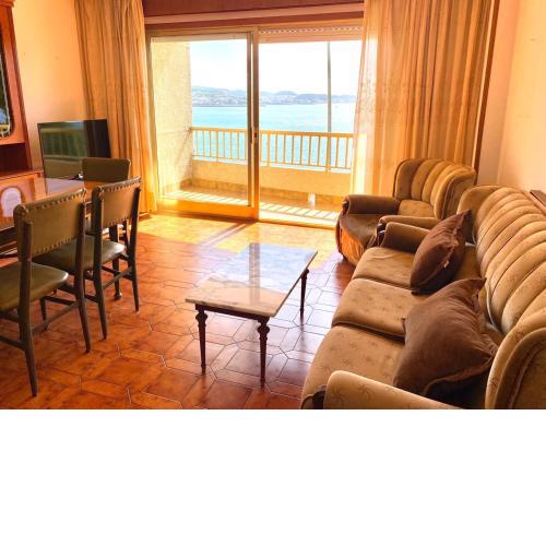 Apartment - 3 Bedrooms with Sea views - 09597