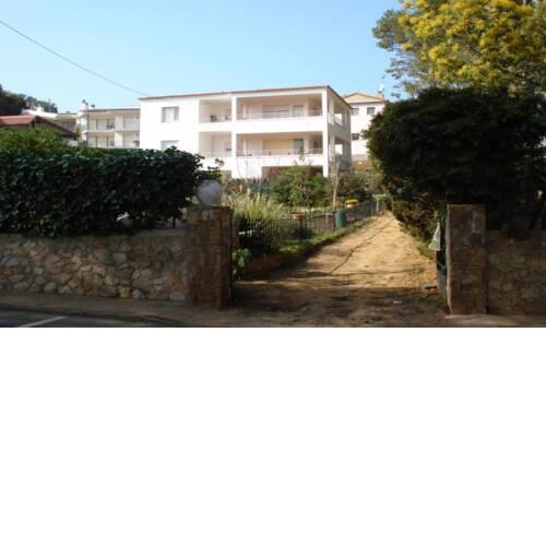 Apartment - 3 Bedrooms young people group not allowed - 04800