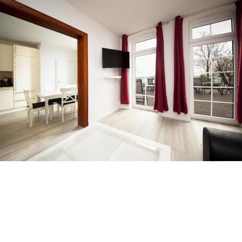 Apartment 10
