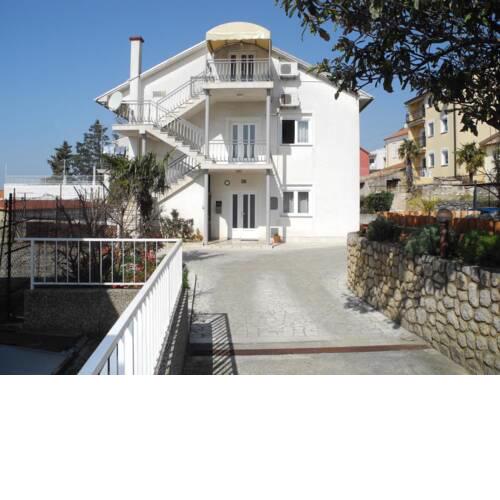 Apartment 2 Anamarija 41 pax